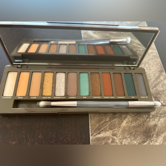 NAKED Urban Decay Wild West Eyeshadow Palette . Vegan Formula - Picture 4 of 5